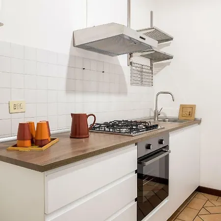 Petroni, Interno 3 Apartamento