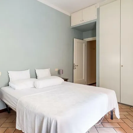 Petroni, Interno 3 *