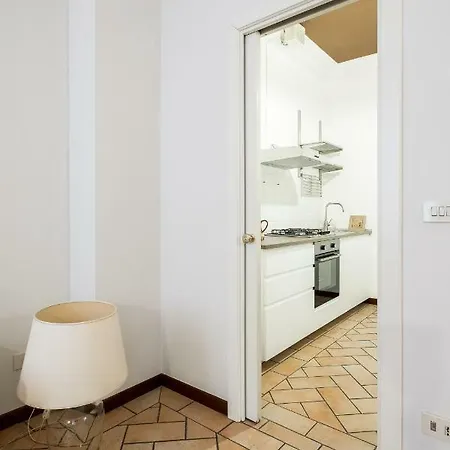 Petroni, Interno 3 Appartement Bologne
